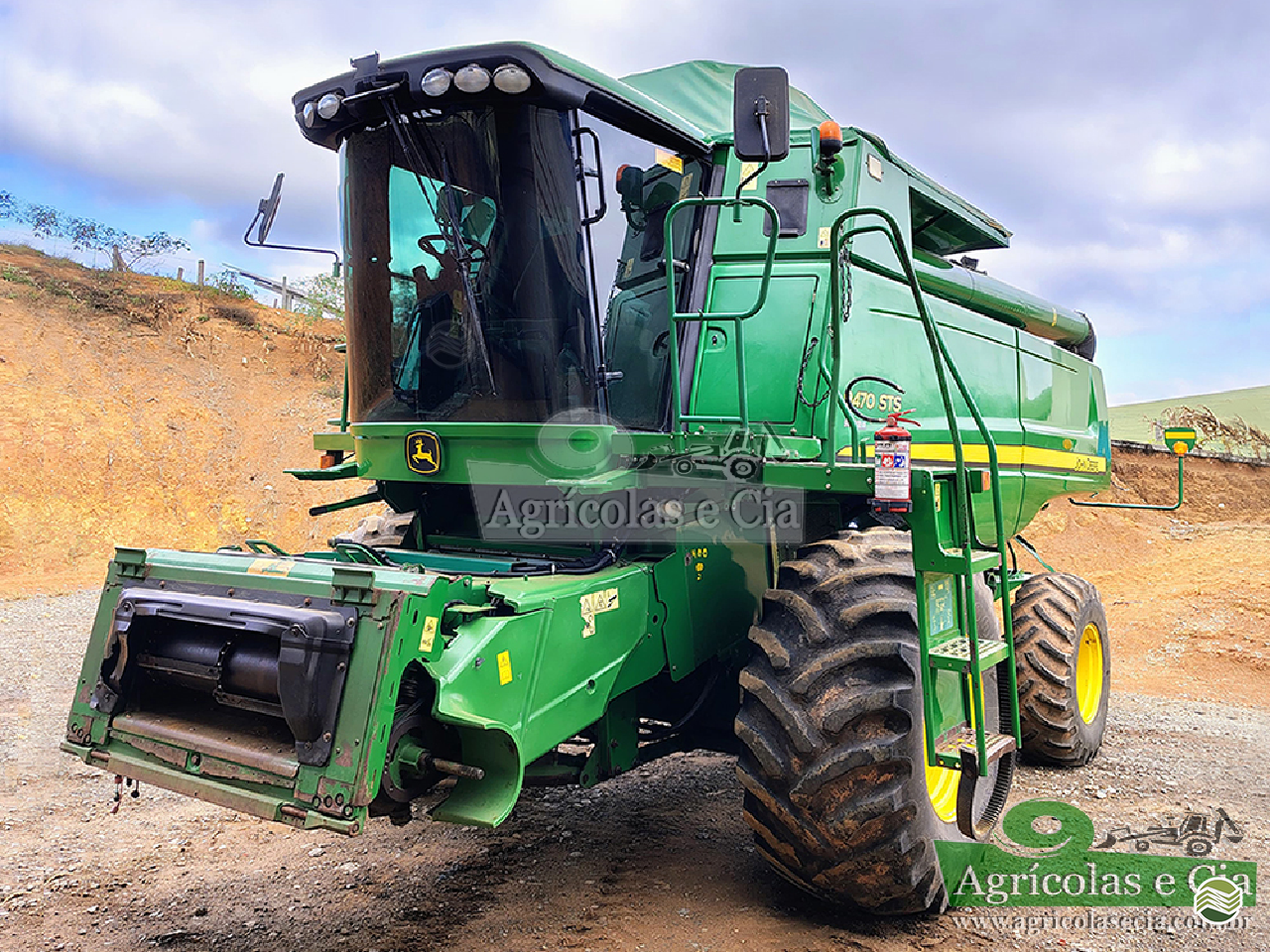 COLHEITADEIRA JOHN DEERE JOHN DEERE 9470 STS Agricolas e Cia RIO DAS PEDRAS SÃO PAULO SP